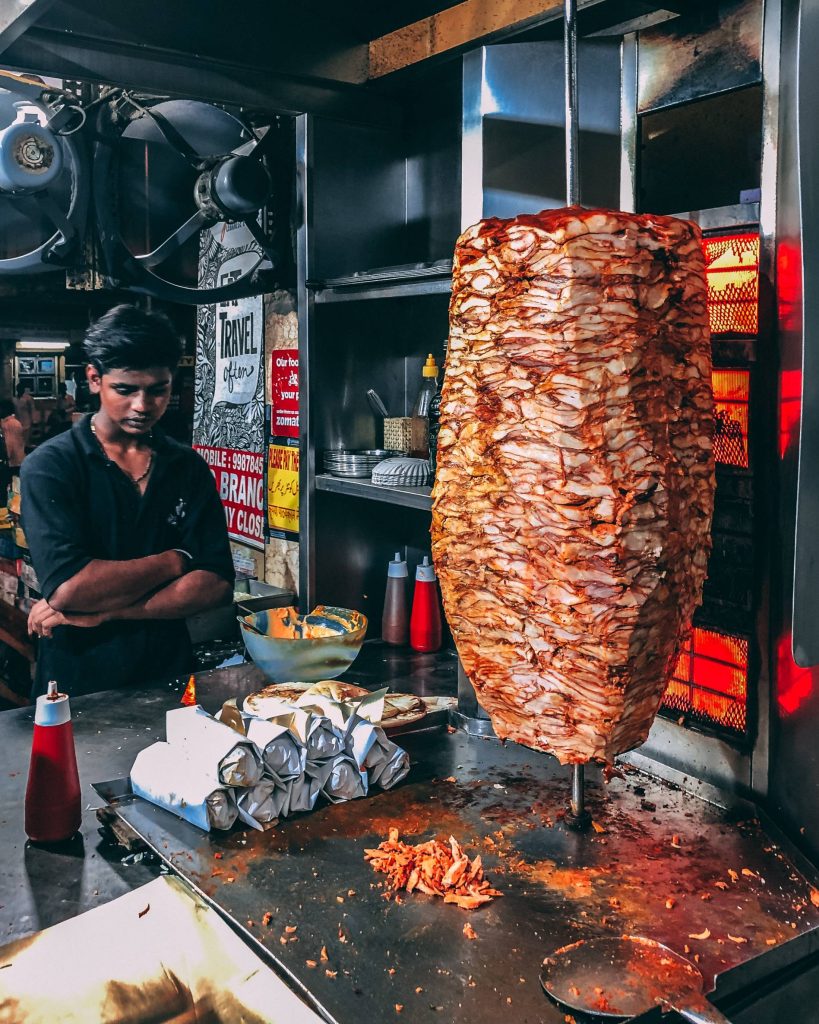 Popular Khau Gallis In Mumbai That Every Foodie Must Try Out