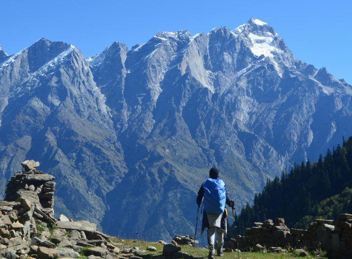 A hiker in the Dhauladhar ranges