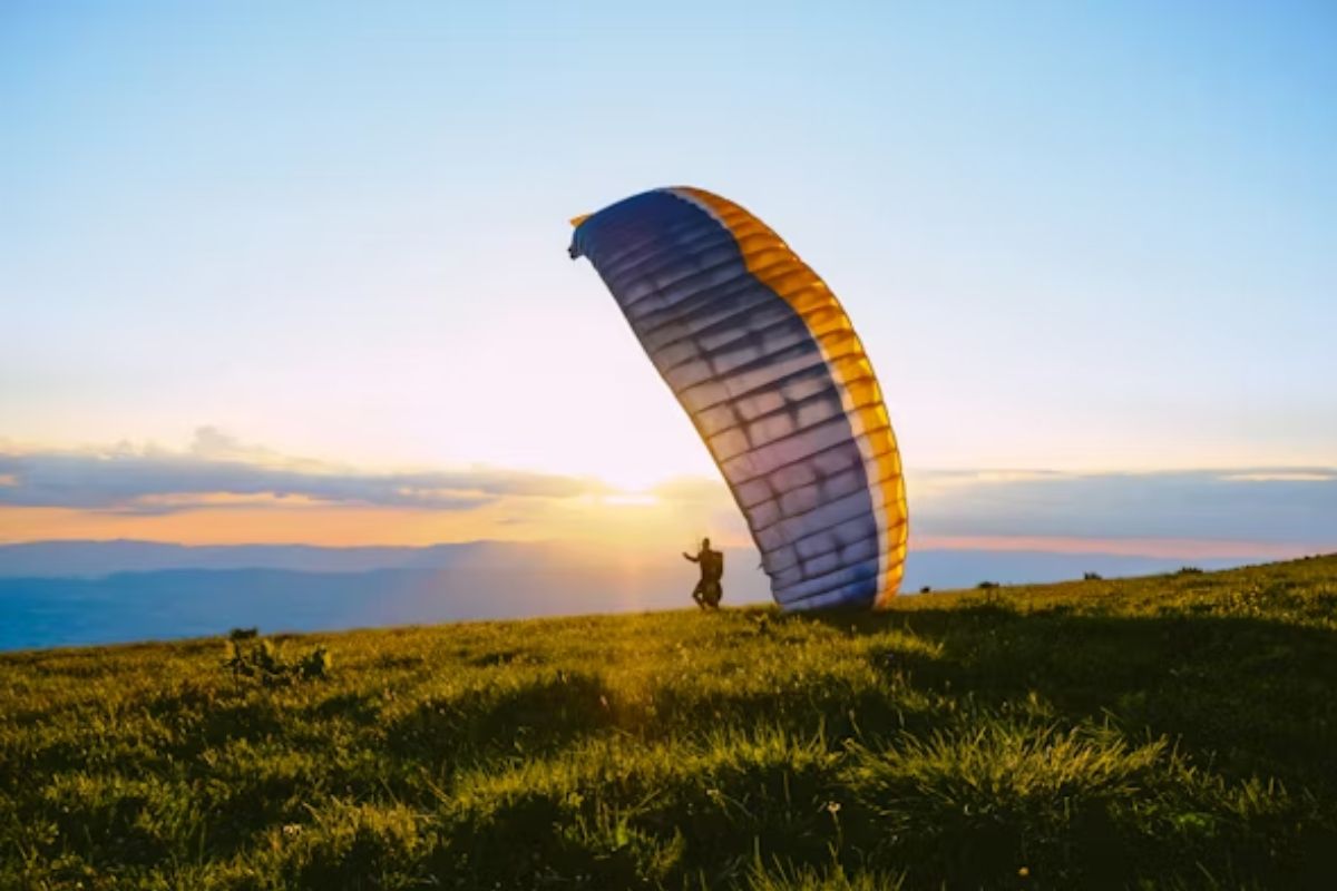 paragliding in india