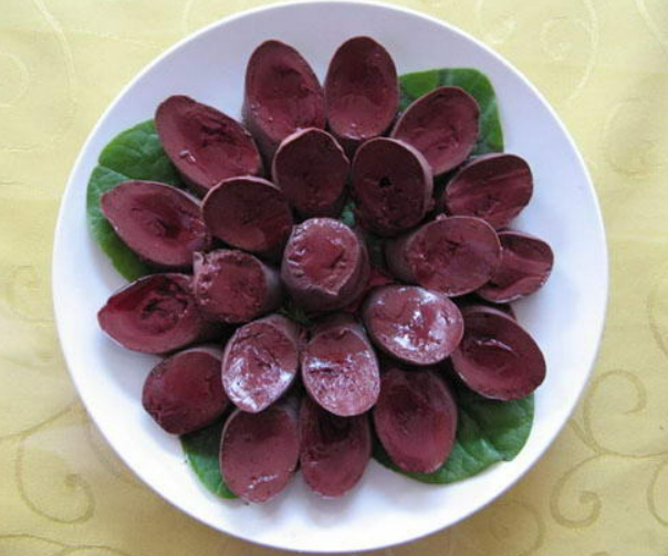 Sausages made from yak blood arranged in a floral arrangement