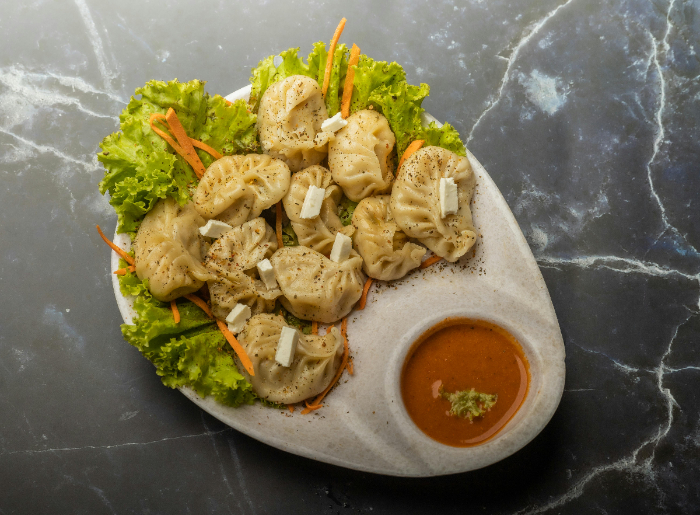 Momos served in a plate