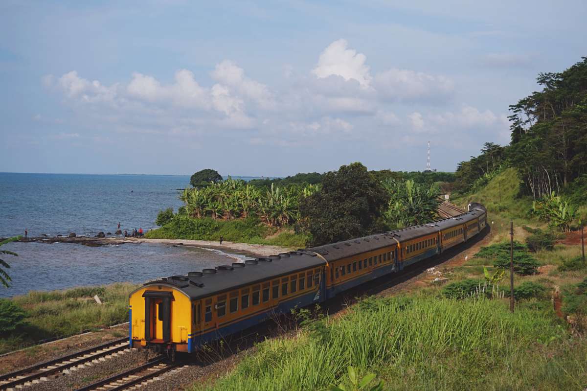 mandovi express