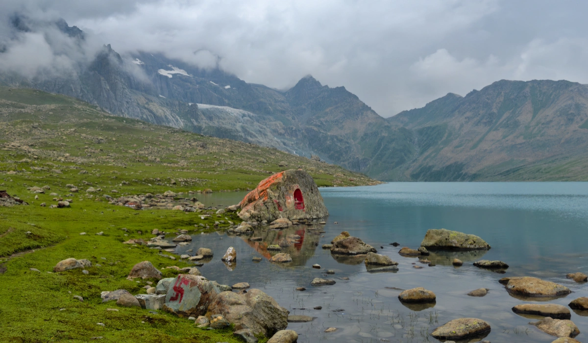 Kashmir Great Lakes Trek 2025