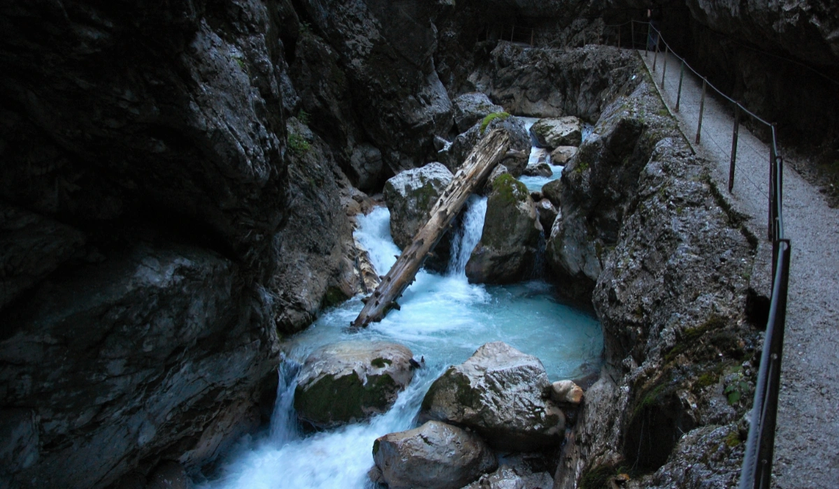 Höllentalklamm Hike Guide 2025