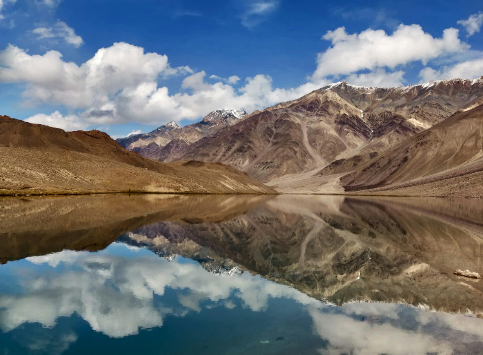 Chandratal lake image