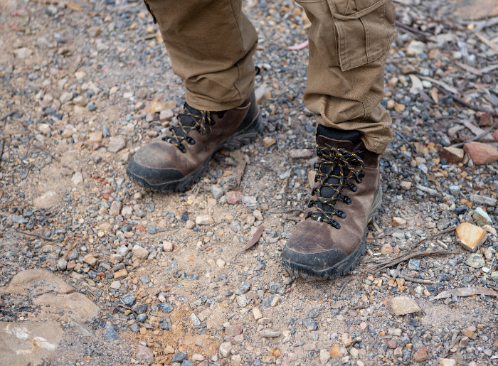 Heavy-duty trekking shoes