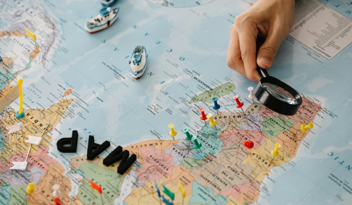 10 Best AI Tools For Travelers In 2025 To Plan Your Next Smarter Trips