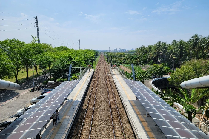 Varanasi Installs India’s First Solar Panels On Railway Tracks