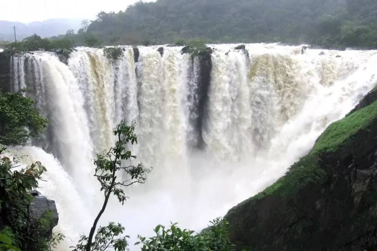 sigandur to jog falls distance